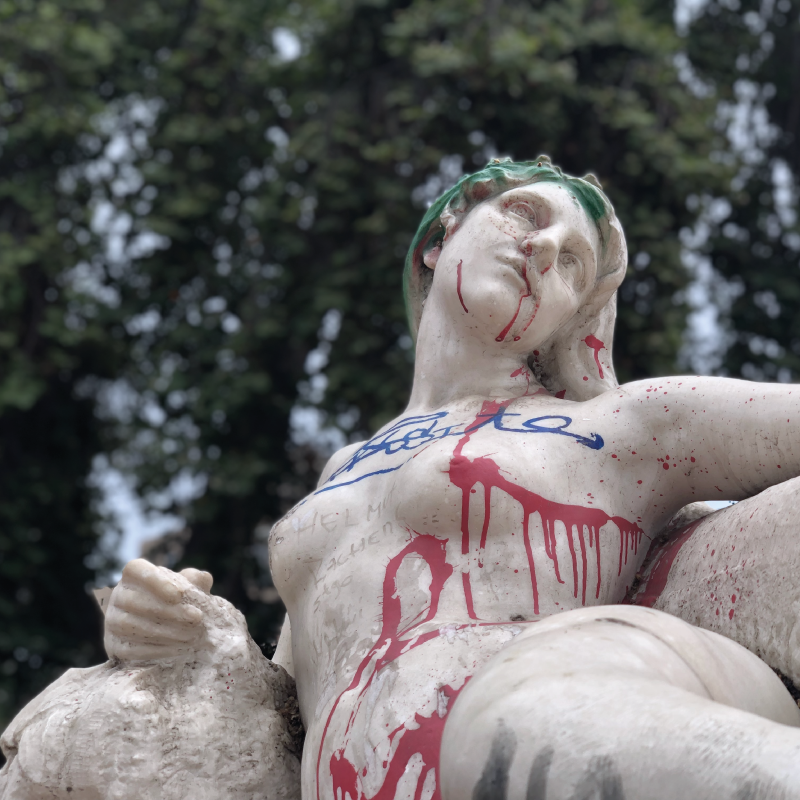 Detail of the face of the Spring sculpture by Virginio Arias