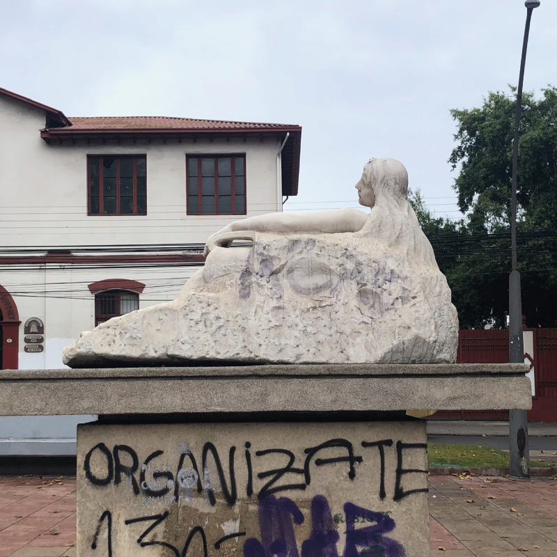 Detail of the feet of the Spring sculpture by Virginio Arias